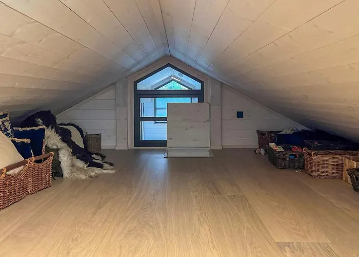 Дом отдыха 6 Person In *